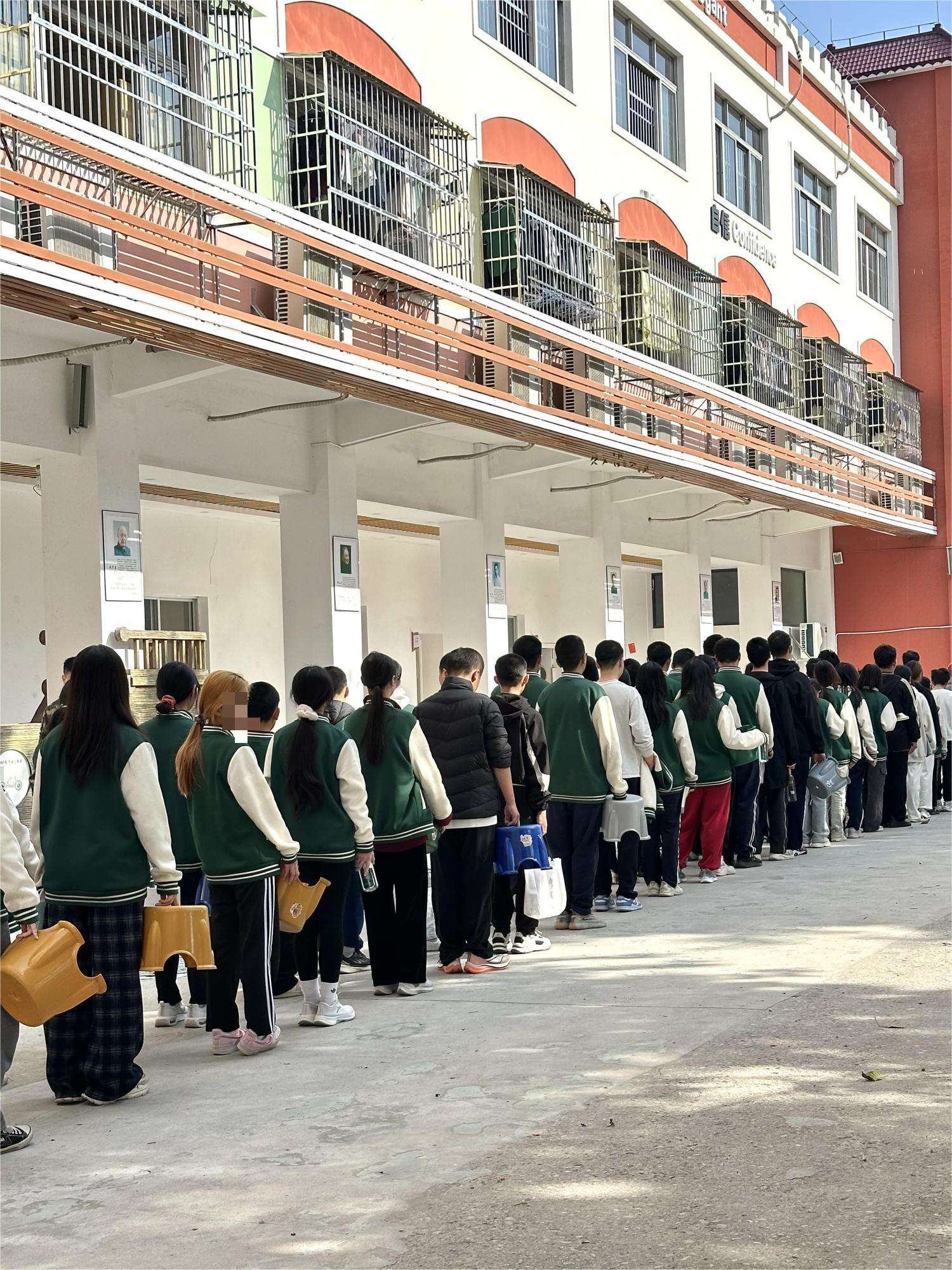 广州17岁高中生聚众打架屡教不改？这所高中生管教学校给出了答案